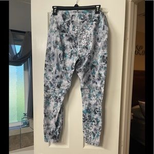 Lululemon Unlimit HR Leggings 25” Size 12